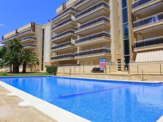 סאלו Appart Standing 2 Chambres 2Sdb Clim Piscine Parking Wifi Terrasse 21M2 Local Velo Port-Aventura, Plage, Centre מראה חיצוני תמונה