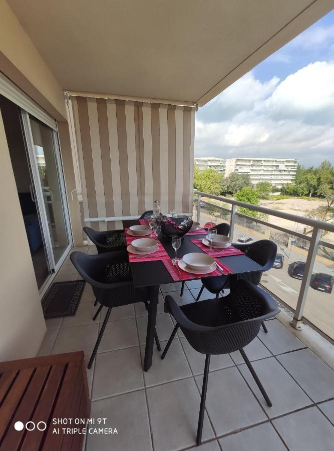סאלו Appart Standing 2 Chambres 2Sdb Clim Piscine Parking Wifi Terrasse 21M2 Local Velo Port-Aventura, Plage, Centre מראה חיצוני תמונה