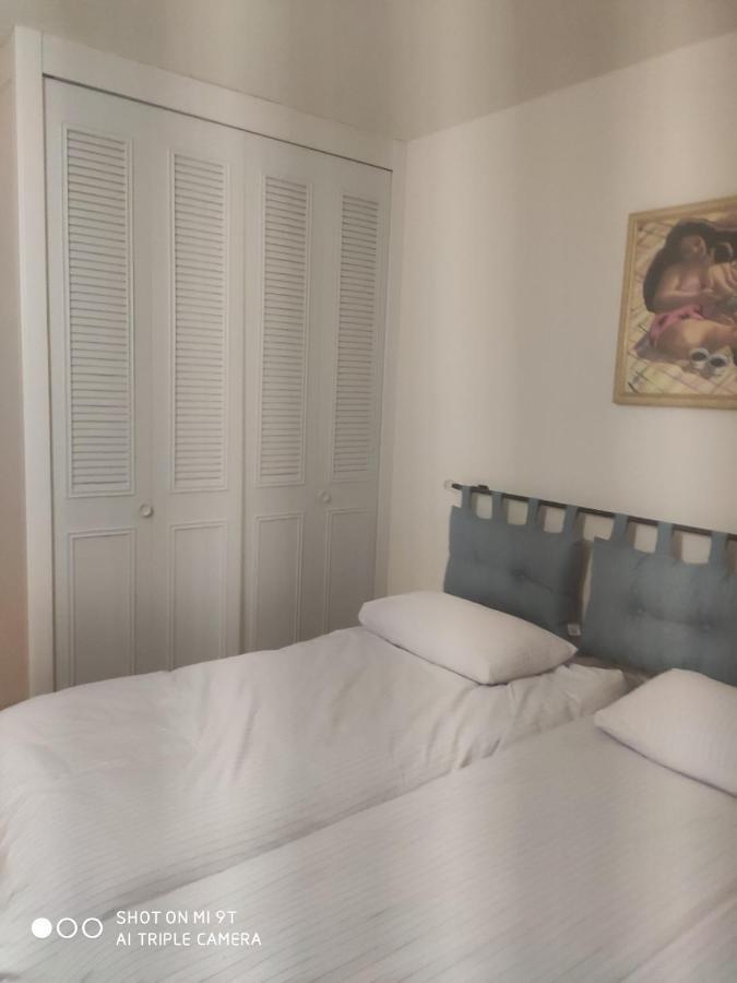 סאלו Appart Standing 2 Chambres 2Sdb Clim Piscine Parking Wifi Terrasse 21M2 Local Velo Port-Aventura, Plage, Centre מראה חיצוני תמונה